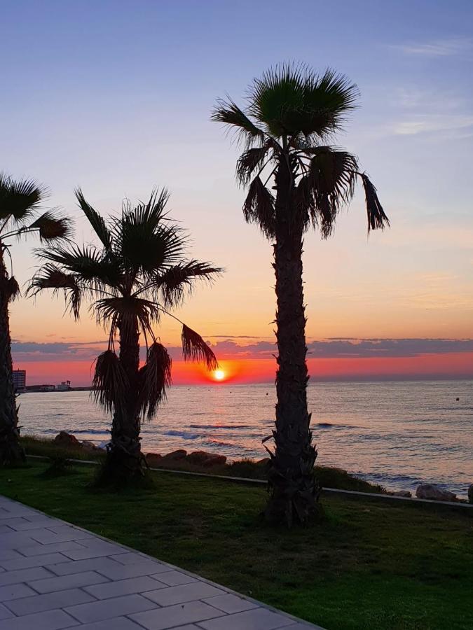 Gemuetliche Ferienwohnung In Torrevieja Ca100M Vom Strand Playa Del Cura Entfernt المظهر الخارجي الصورة