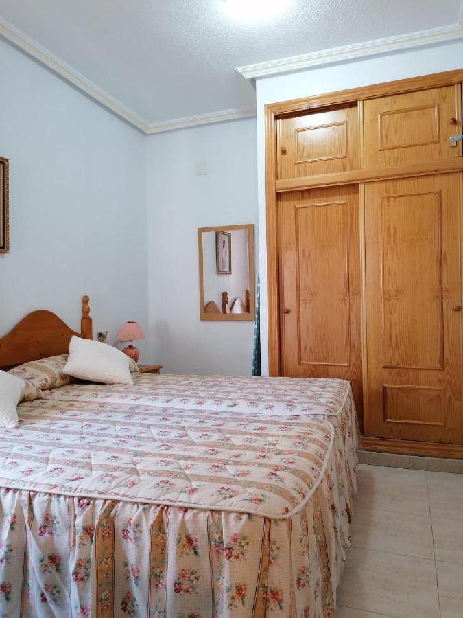 Gemuetliche Ferienwohnung In Torrevieja Ca100M Vom Strand Playa Del Cura Entfernt المظهر الخارجي الصورة