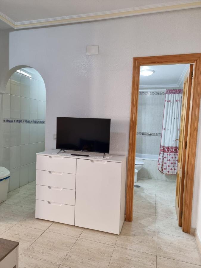 Gemuetliche Ferienwohnung In Torrevieja Ca100M Vom Strand Playa Del Cura Entfernt المظهر الخارجي الصورة