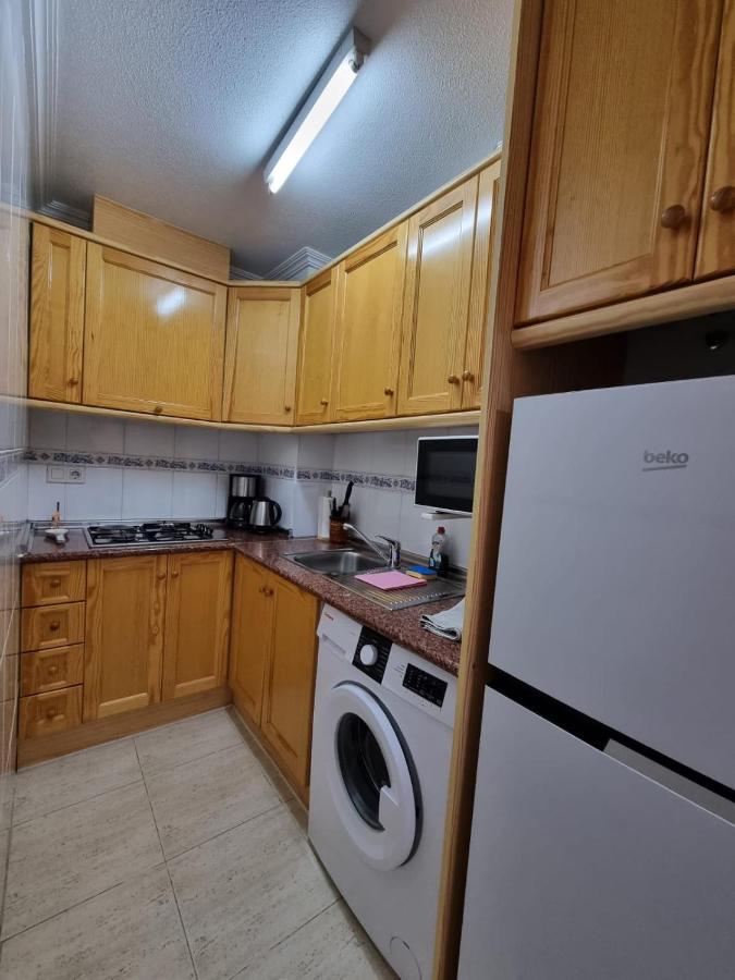 Gemuetliche Ferienwohnung In Torrevieja Ca100M Vom Strand Playa Del Cura Entfernt المظهر الخارجي الصورة