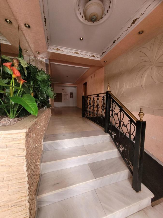 Gemuetliche Ferienwohnung In Torrevieja Ca100M Vom Strand Playa Del Cura Entfernt المظهر الخارجي الصورة