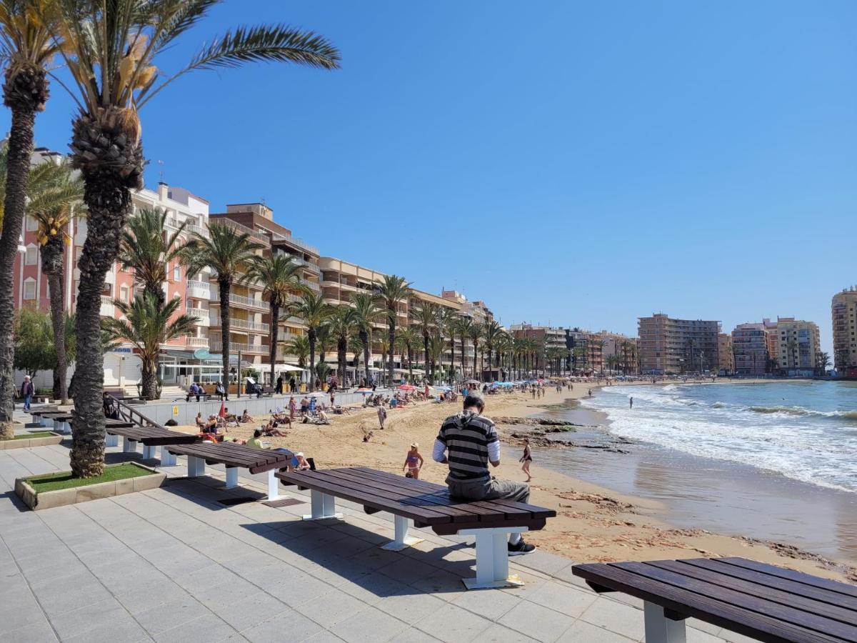 Gemuetliche Ferienwohnung In Torrevieja Ca100M Vom Strand Playa Del Cura Entfernt المظهر الخارجي الصورة